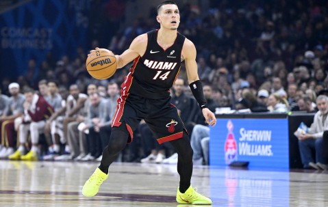 南宫官方网站-NBA彩经：热火守卫主场轻松赢下奇才 马刺攻陷高原客场拿下掘金