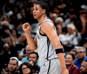 南宫体育入口-生涯之夜！卡布今日三分6中5砍下17分，创生涯单场得分新高